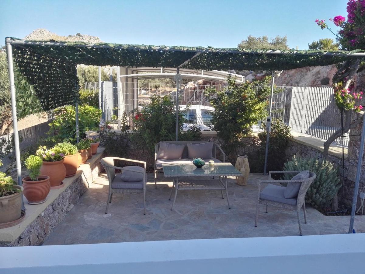 Bouganville Stegna Tatil Evi